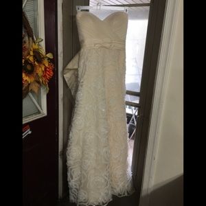 Casablanca Bridal Dress size 8 with Raised Floral